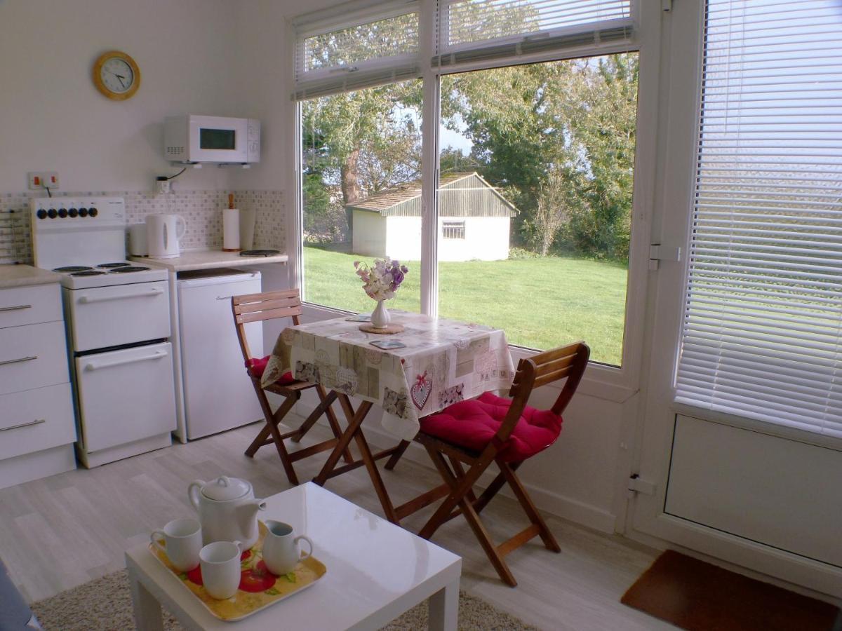 Chalet For Two - ดาร์ตมัธ ภายนอก รูปภาพ